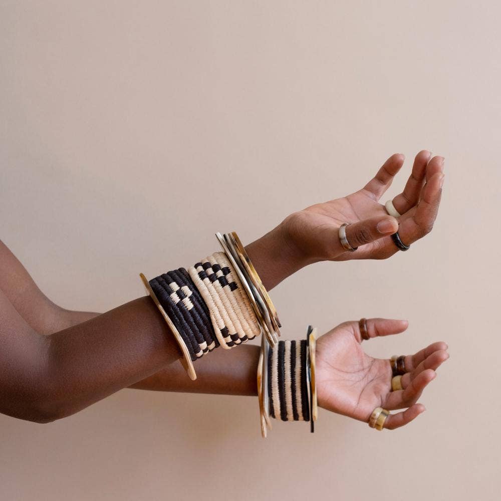 Maadili Collective: Simple Horn Ring