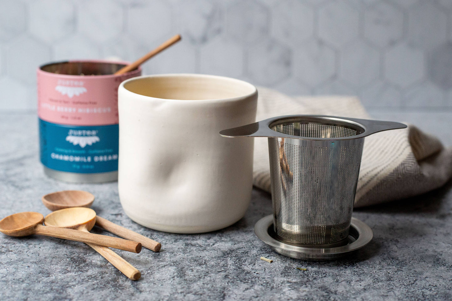 JusTea: Tea Infuser with Dual-use Coaster Lid - Tea Steeper Strainer